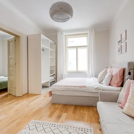 아파트 Modern Quiet Next To Wenceslas Square - Vs *