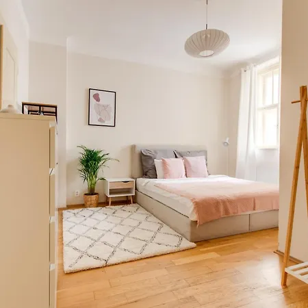 Modern Quiet Next To Wenceslas Square - Vs 公寓 *